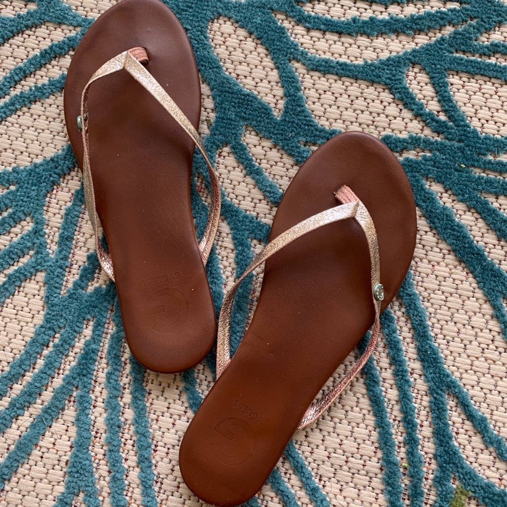Flip Flops by GUESS